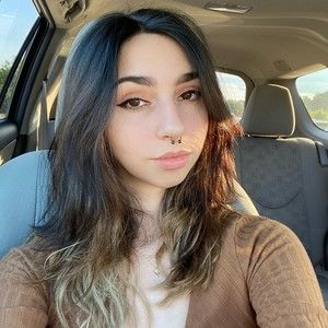 Meet your Posher, Kenna